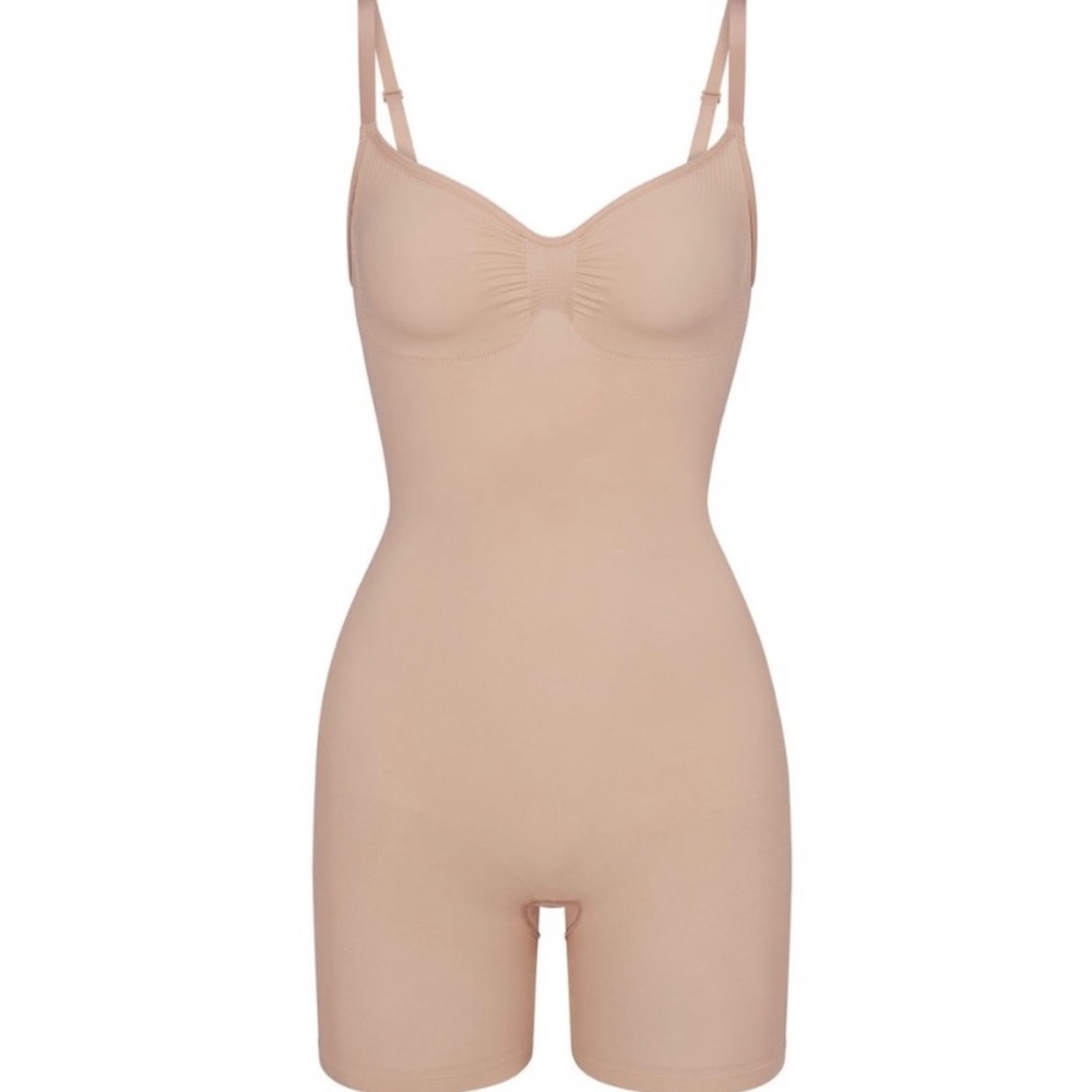SKIMS sculpting bodysuit L/XL